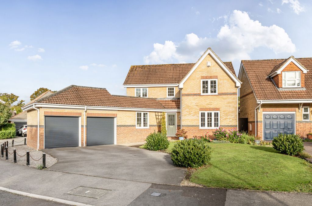 Property photo 1 of 13 1363701-2-68E4d70...