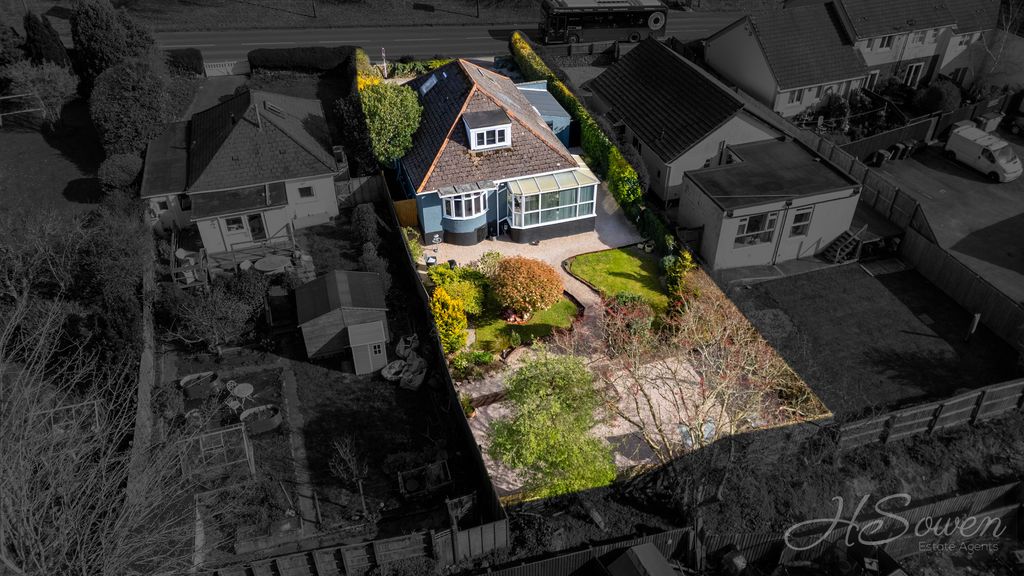 Property photo 2 of 31 Photo 39