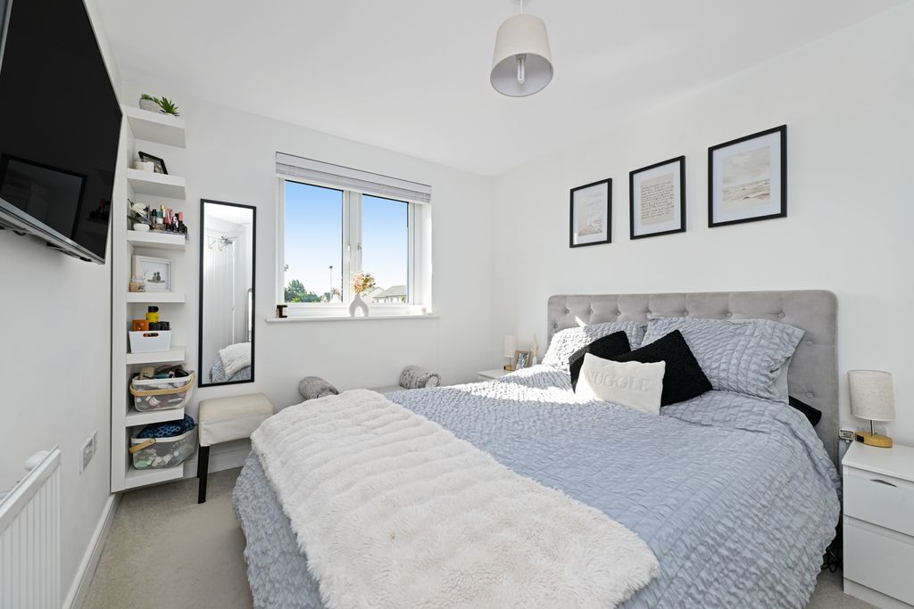 Additional image 8 of 2 bed flat for sale25 Dentylion Park, Bilston EH25