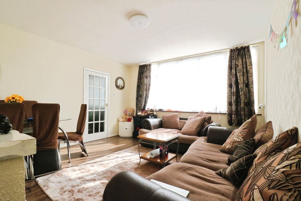 Property photo 2 of 13 Photo 3