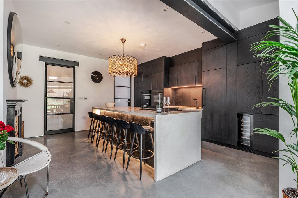 Property photo 3 of 40 Kitchen / Dining Room / Family Room