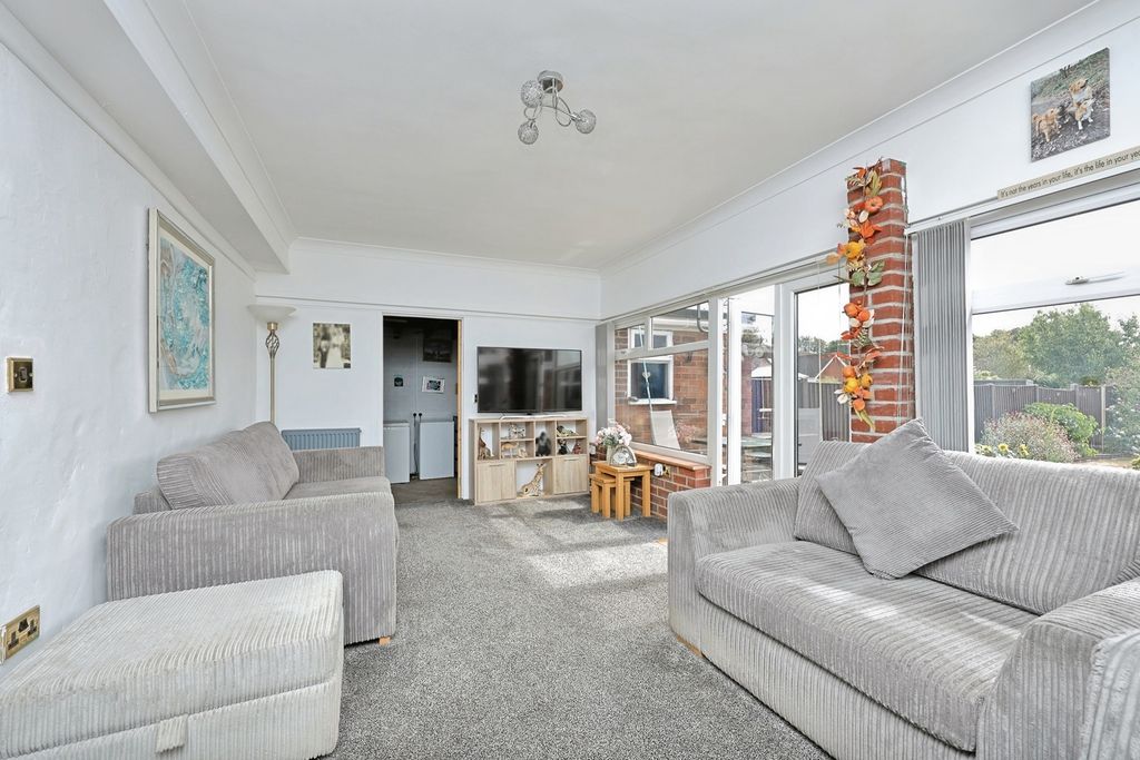 Property photo 3 of 16 Pbox-Img.Jpg