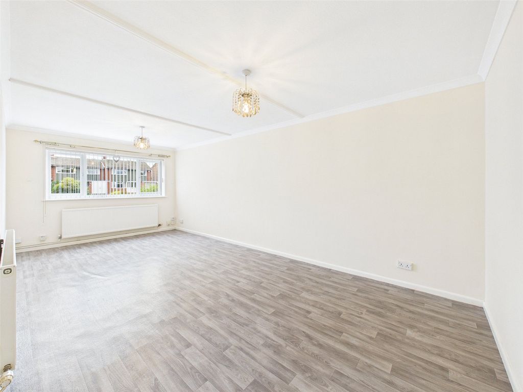Property photo 3 of 16 Picture No. 09