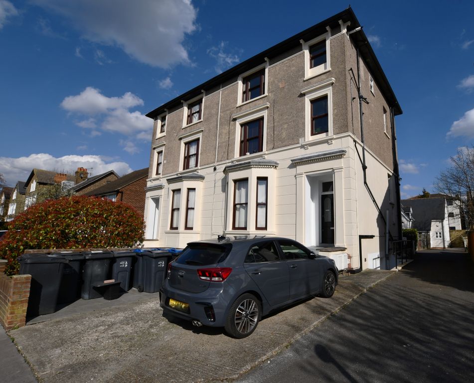 Property photo 2 of 12 14