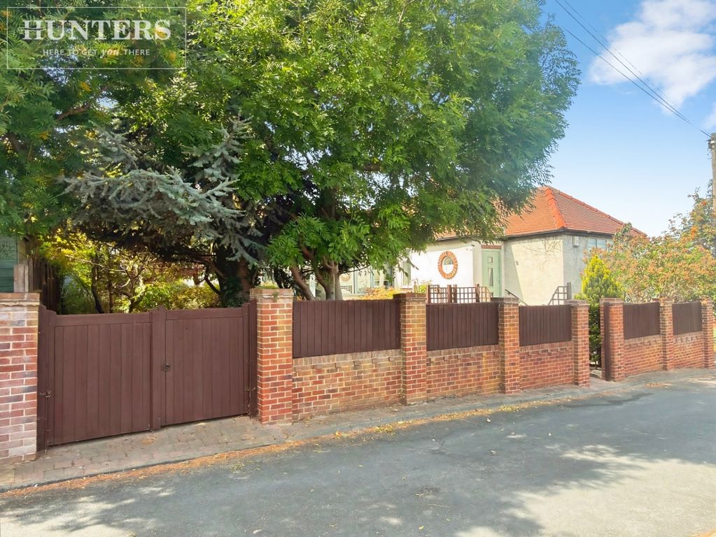 Property photo 1 of 27 Pbox-Img.Jpeg