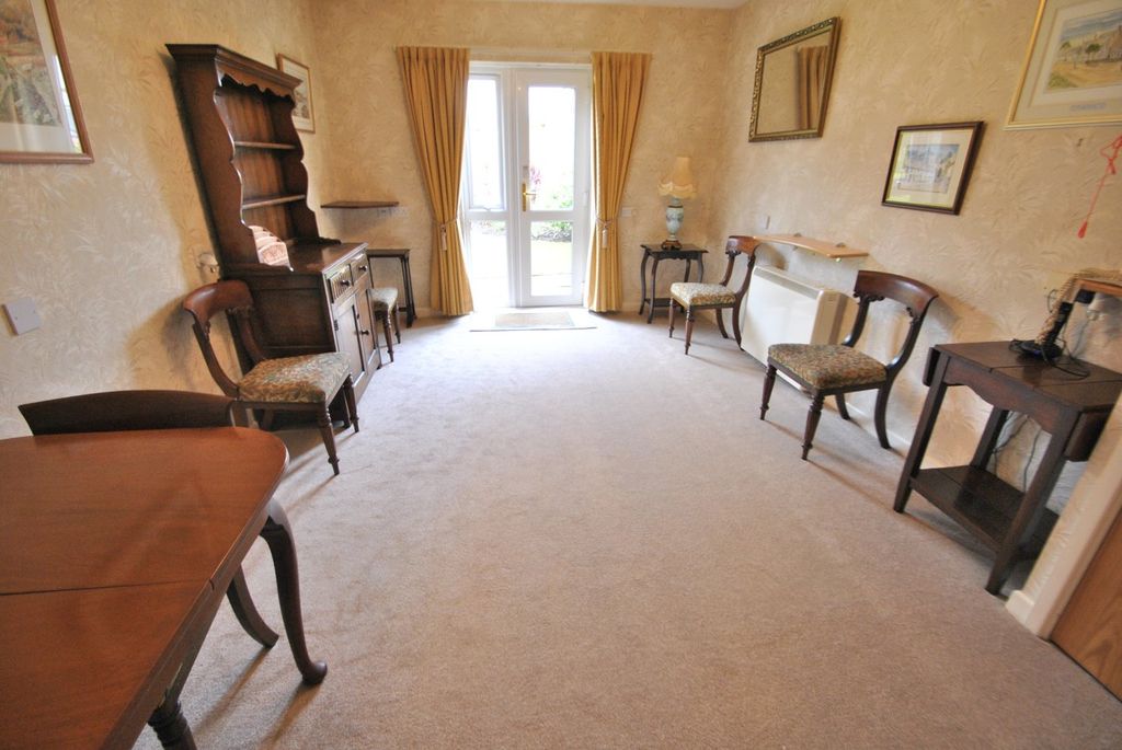 Property photo 3 of 9