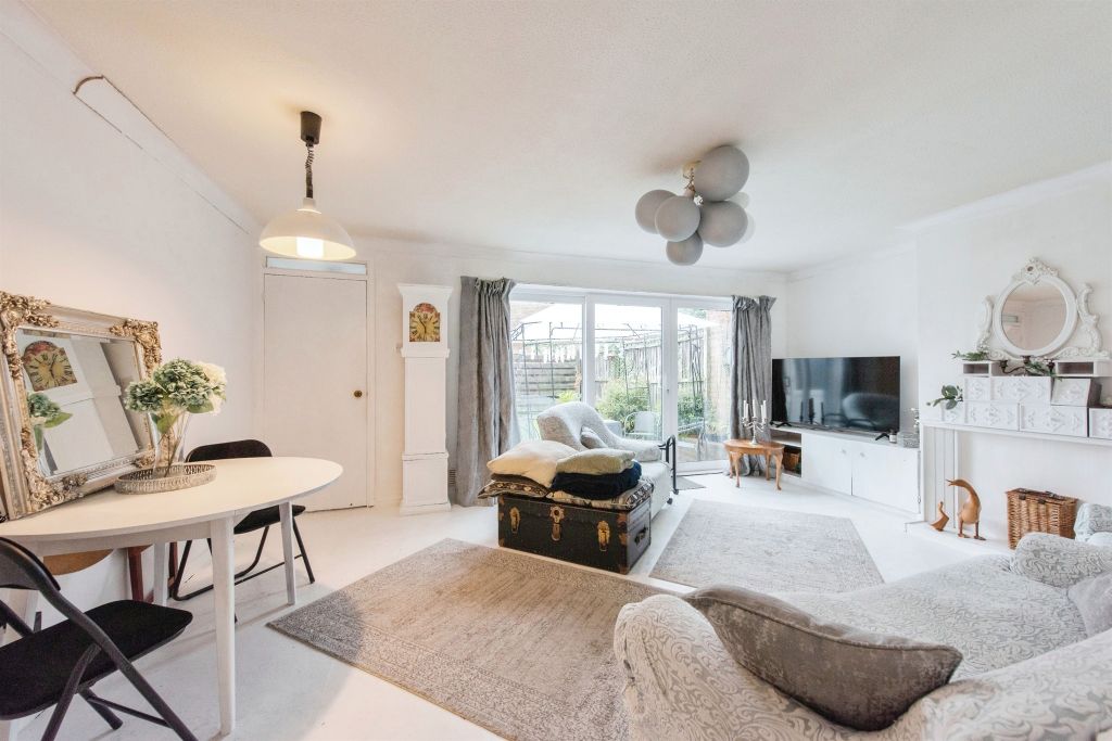 Property photo 3 of 11