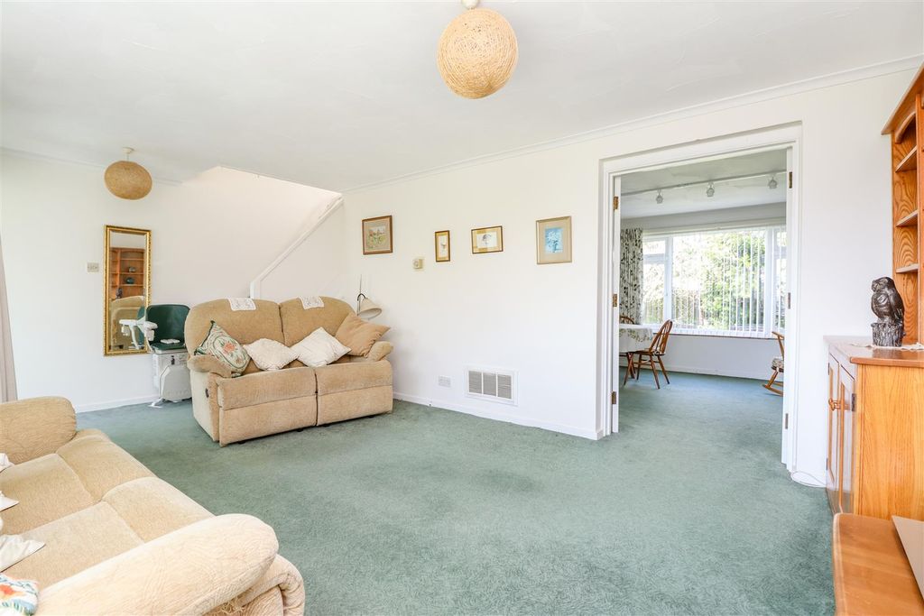 Property photo 2 of 24