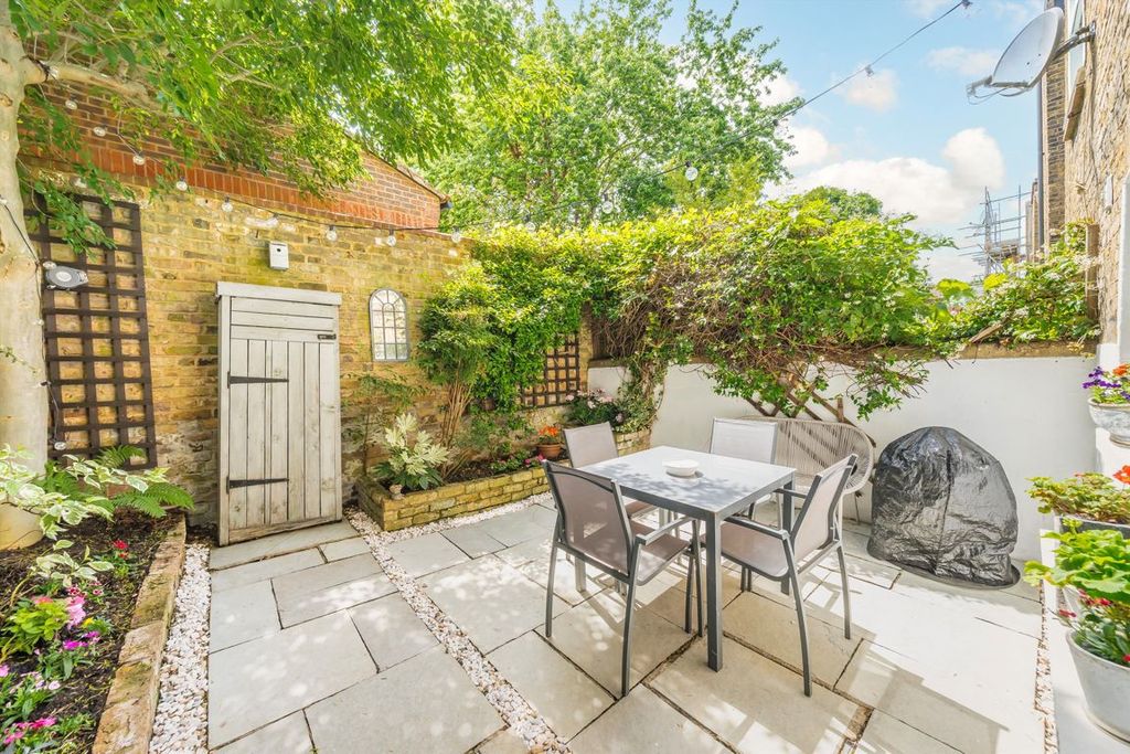 Property photo 1 of 6