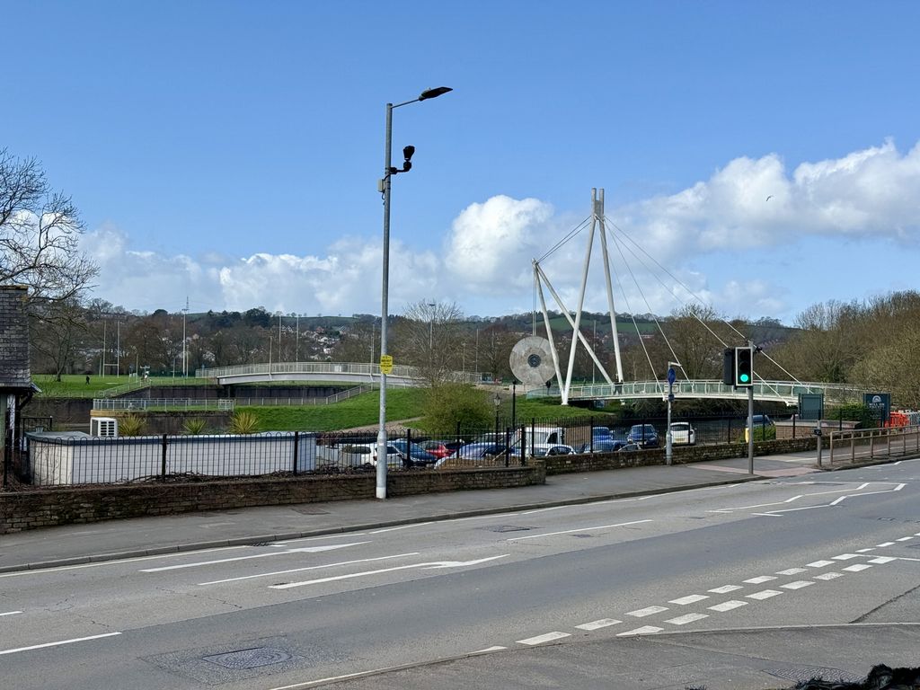 Property photo 2 of 15 Photo 11