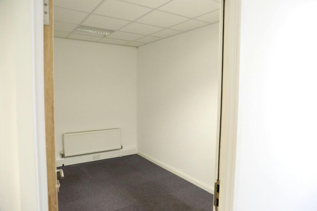 Property photo 3 of 13 10.Jpg