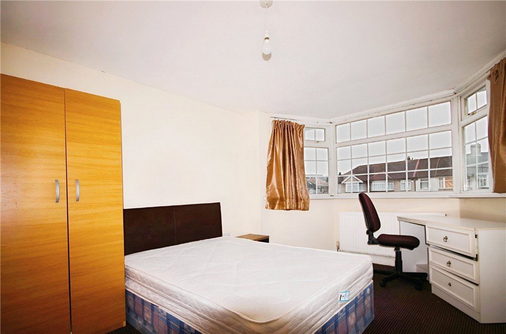 Property photo 2 of 4 Room