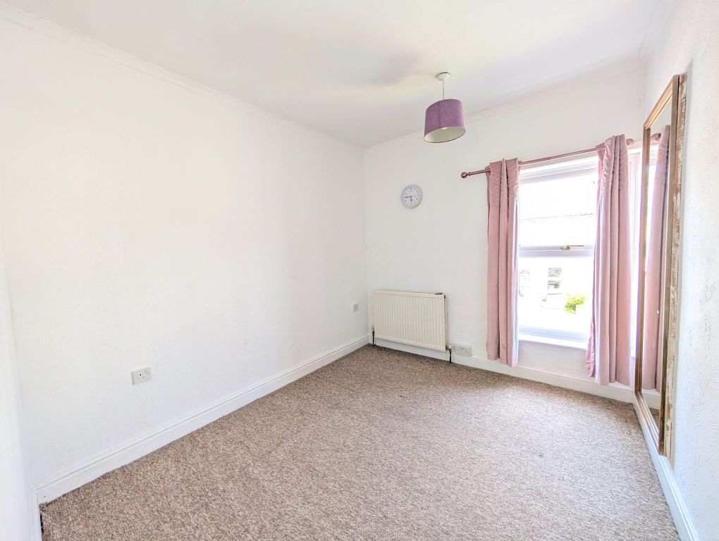 Property photo 2 of 8 Image