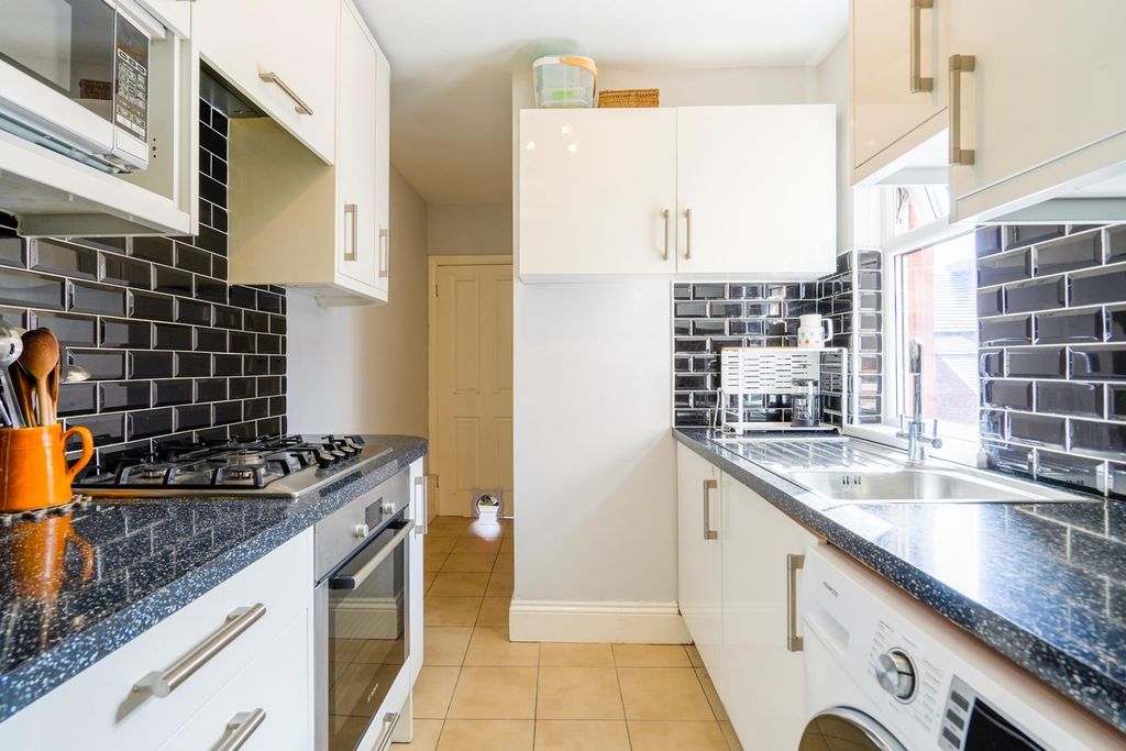 Additional image 4 of 3 bed flat for saleMilton Terrace, North Shields NE29