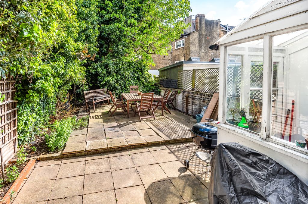 Property photo 3 of 12