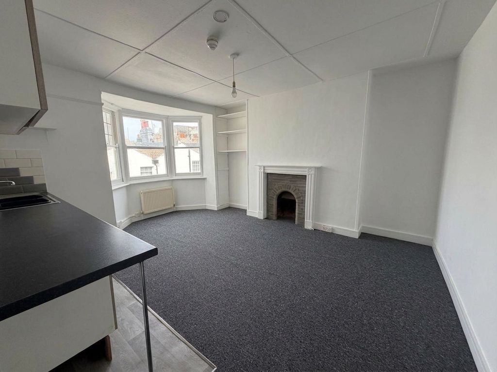 Property photo 2 of 3