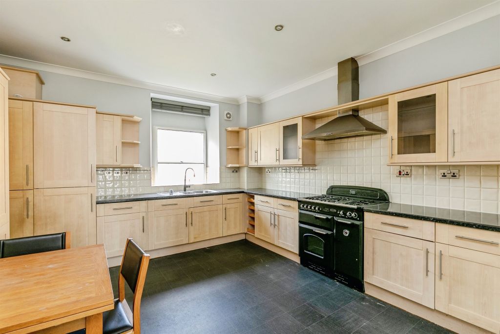 Additional image 8 of 3 bed flat for saleBeckspool Road, Frenchay, Bristol BS16