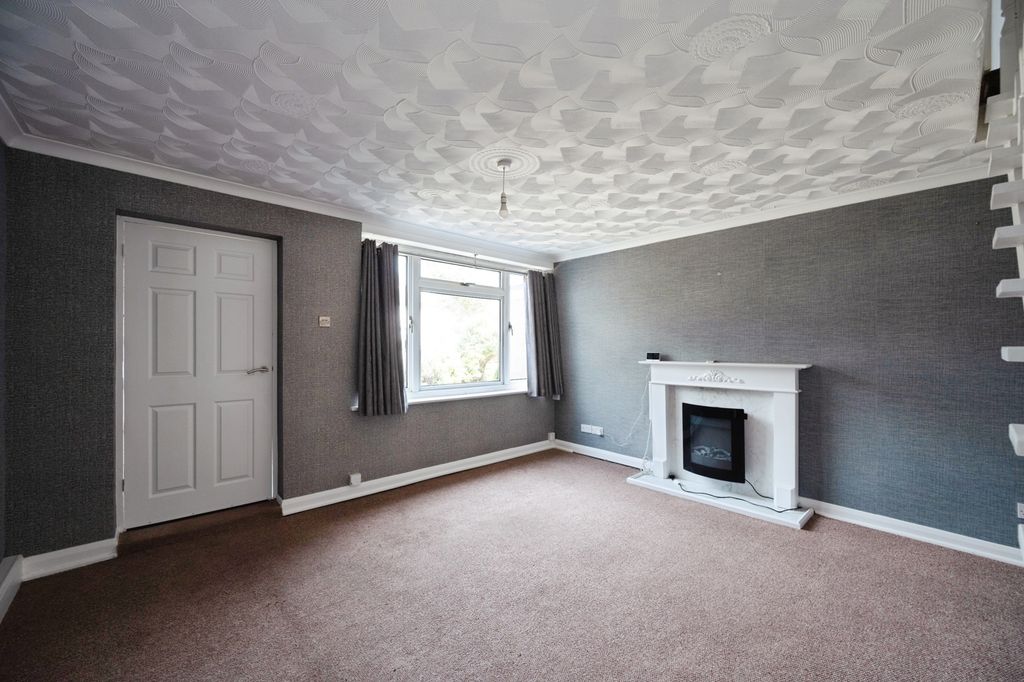 Property photo 3 of 19 Pbox-Img.Jpg