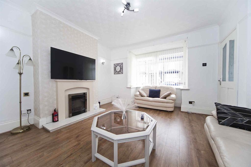 Property photo 2 of 16