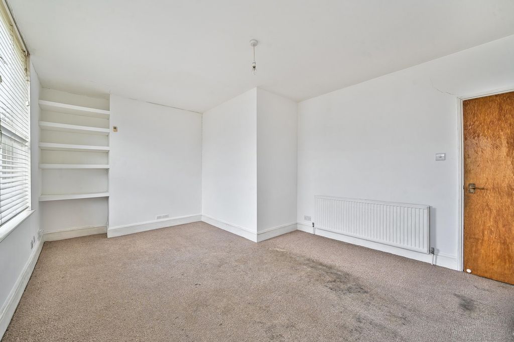 Property photo 3 of 15 1409869-6-698c931...