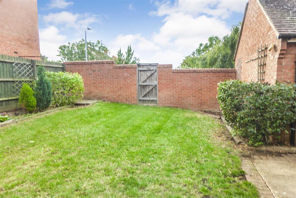 Property photo 2 of 26