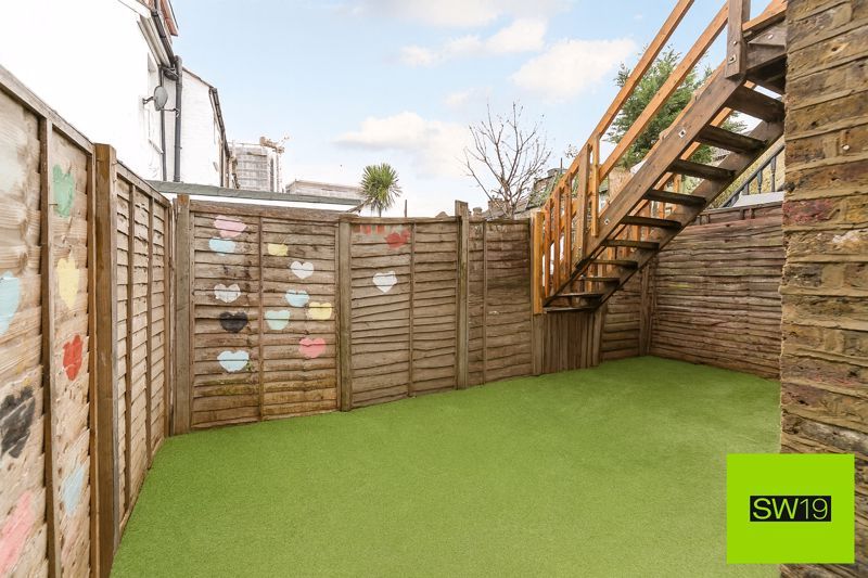 Property photo 3 of 8 Photo 7