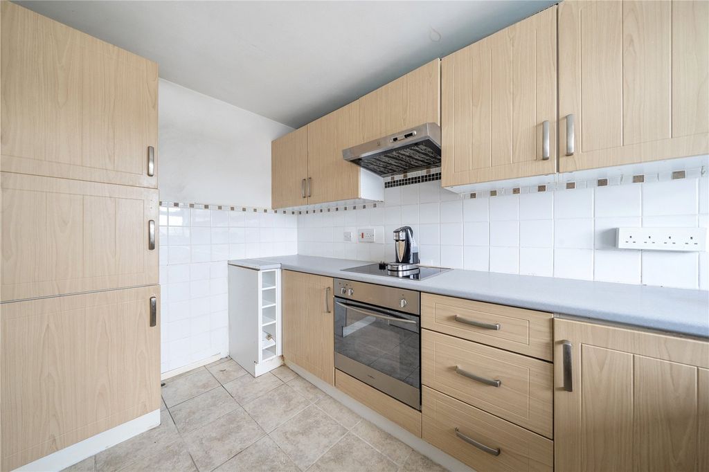 Property photo 3 of 13 Kitchen