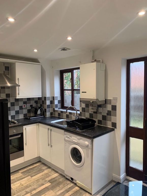 Property photo 3 of 12 Photo 8