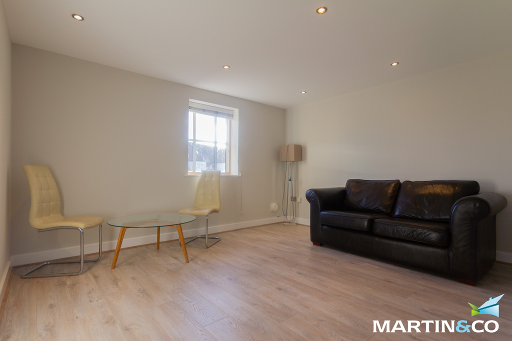 Property photo 3 of 10 Picture2