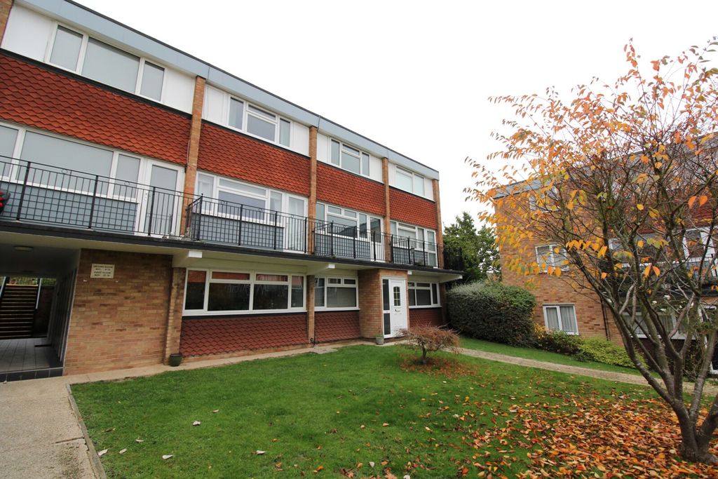 Property photo 1 of 9 Exterior