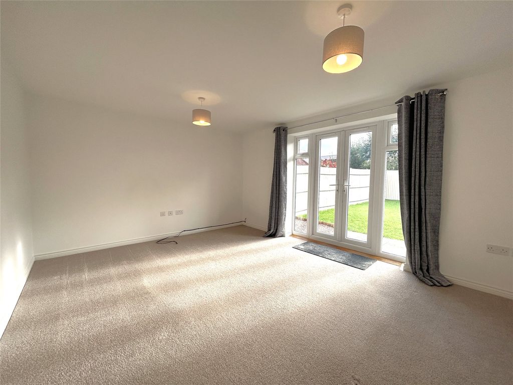 Property photo 2 of 14 Picture No. 64