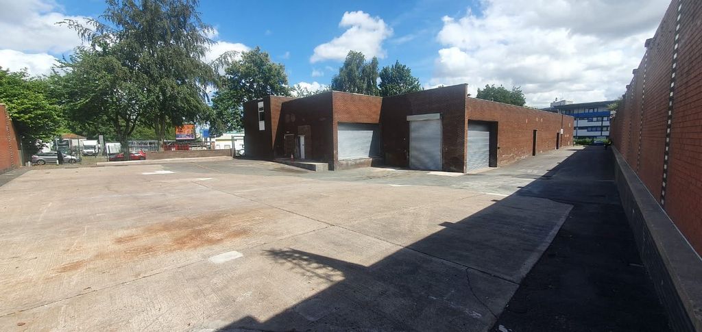 Property photo 1 of 3