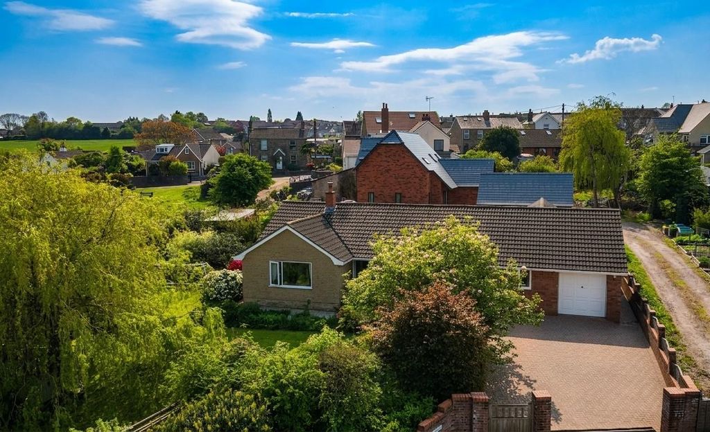 Property photo 1 of 31