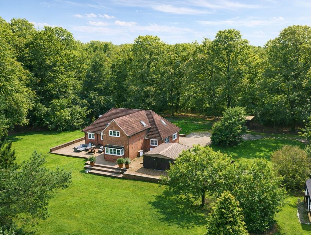 Property photo 1 of 17 External Drone