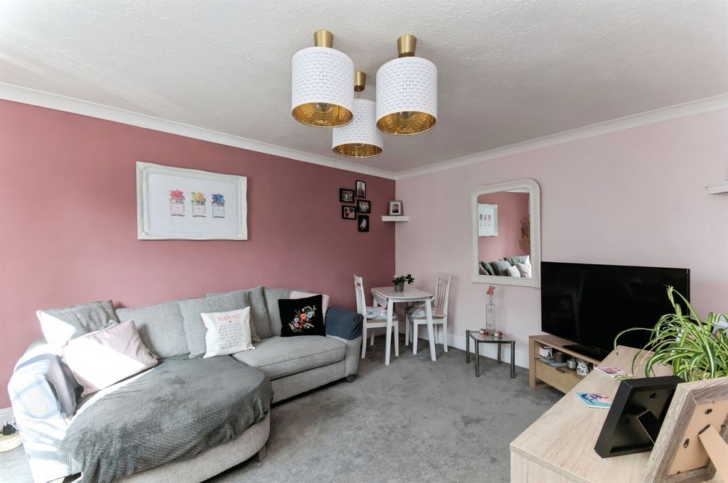 Property photo 3 of 19