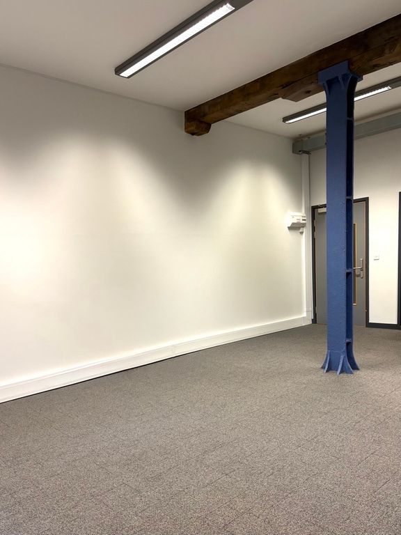 Property photo 2 of 3 Maling Exchange 208