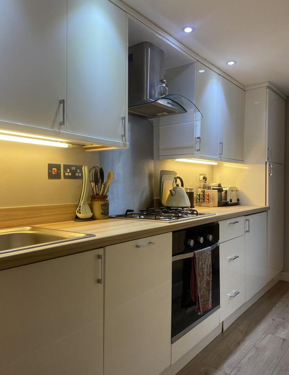 Property photo 1 of 6 Kitchen