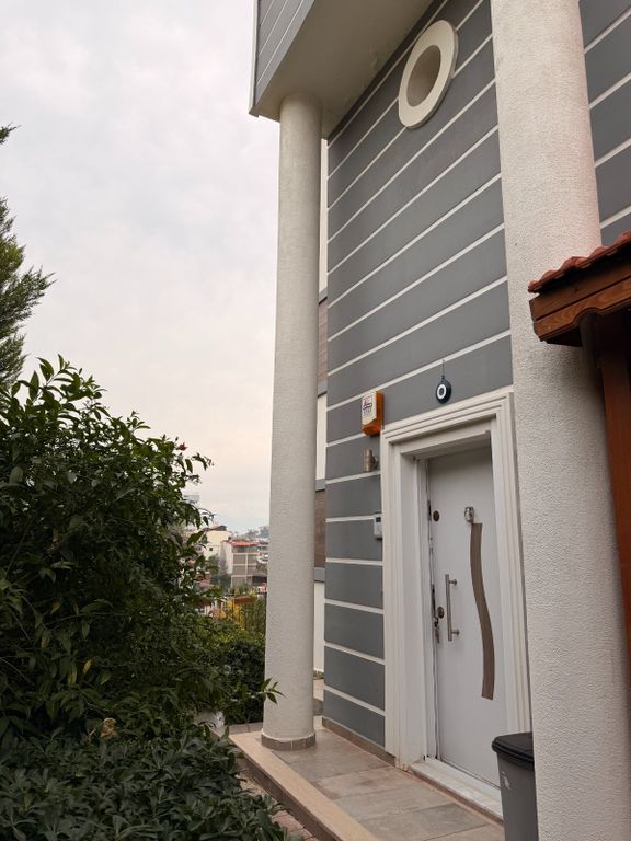 Property photo 3 of 22