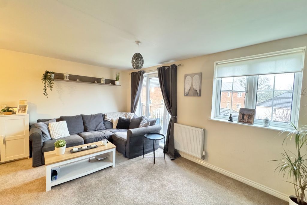 Property photo 2 of 18 Living Room