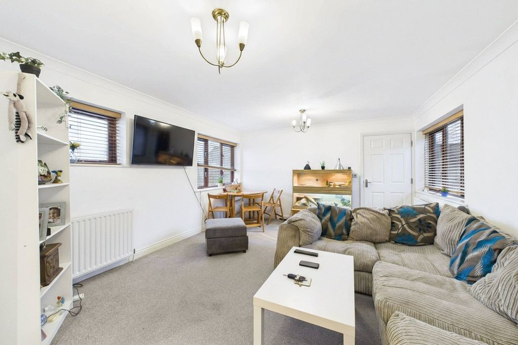 Property photo 1 of 6 Picture No. 05