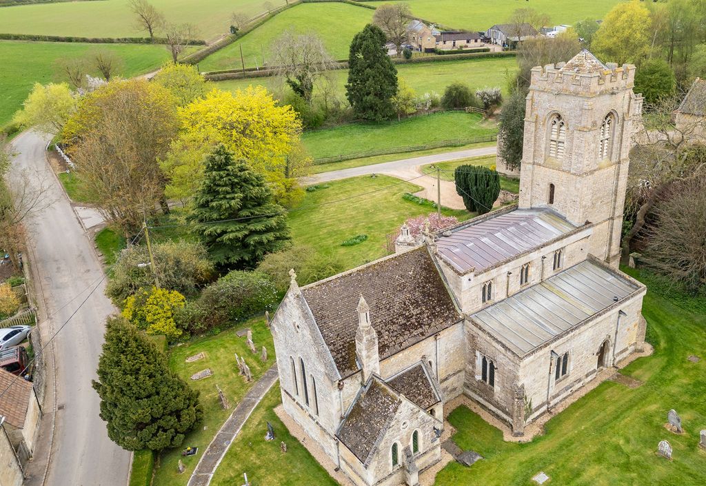 Property photo 1 of 35