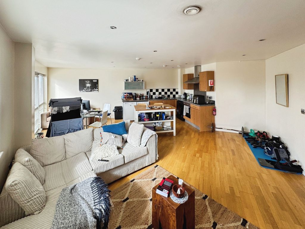 Property photo 2 of 5