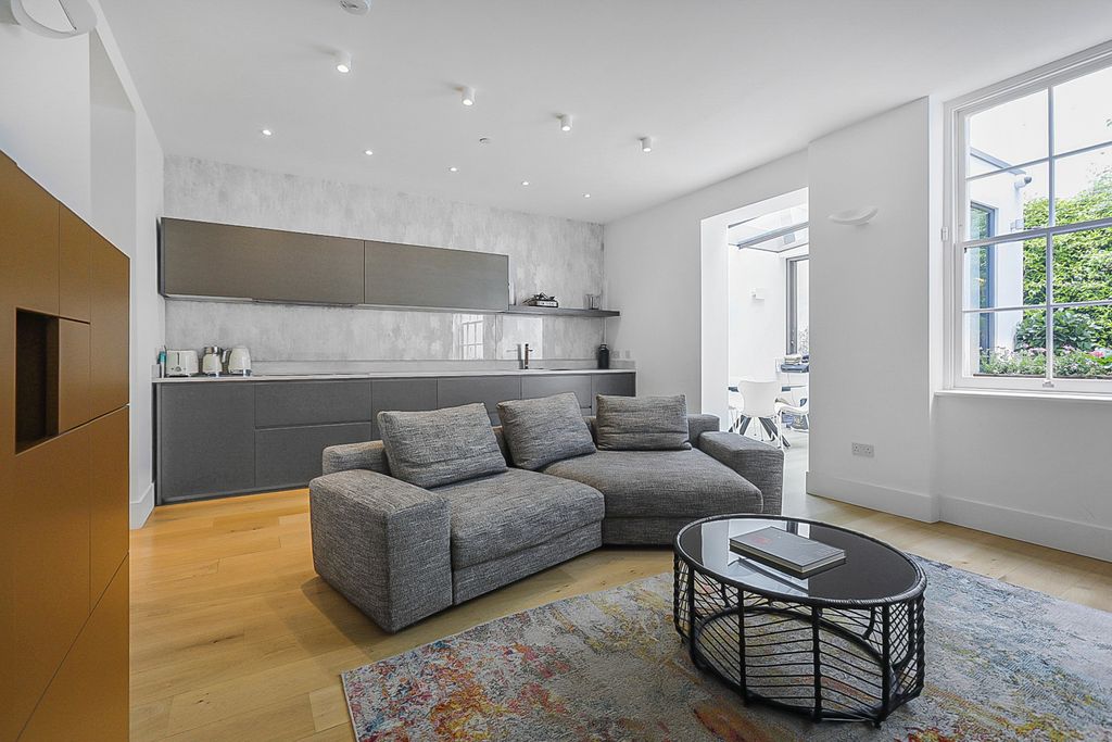 Property photo 3 of 18 _Y3A2141