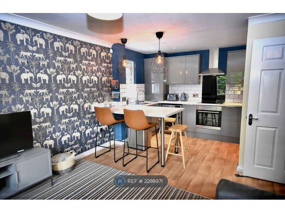 Property photo 1 of 13 Newly Refurbished Kitchen