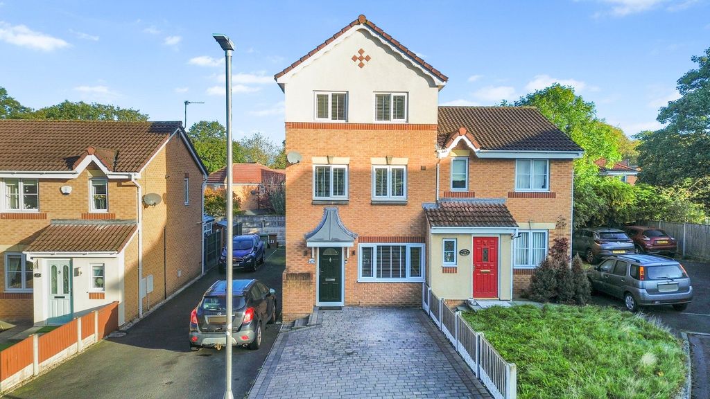 Property photo 1 of 44