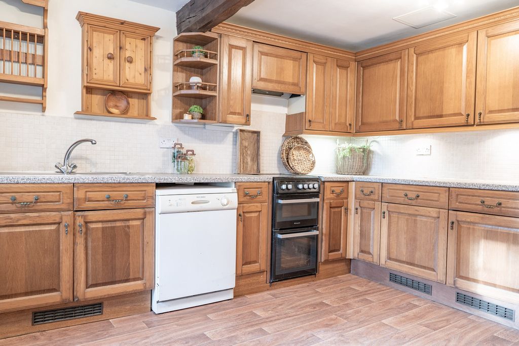 Property photo 2 of 42