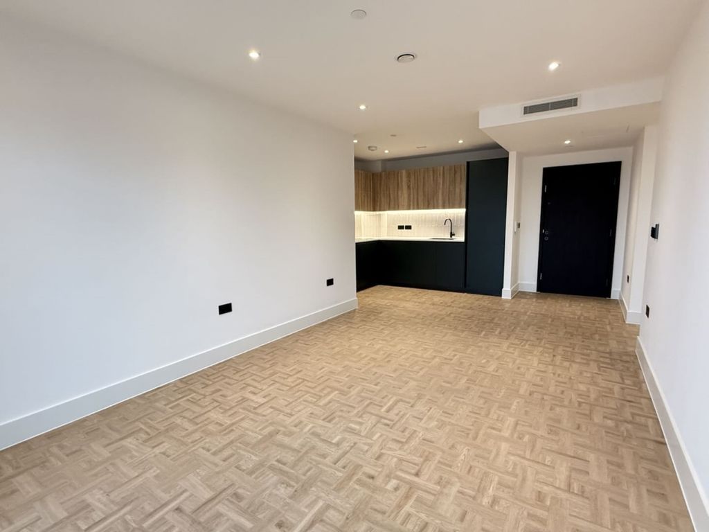 Property photo 3 of 16 Sy21 (2)