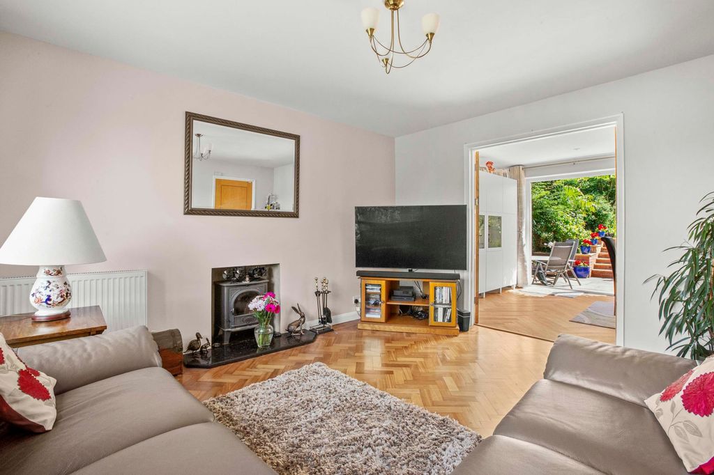 Property photo 3 of 17