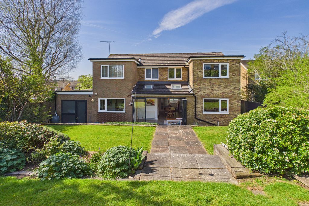 Property photo 2 of 24