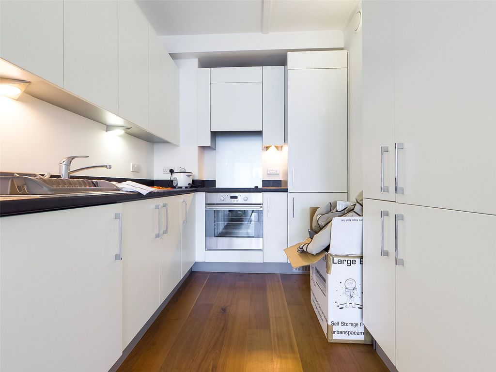 Property photo 2 of 9 Kitchen